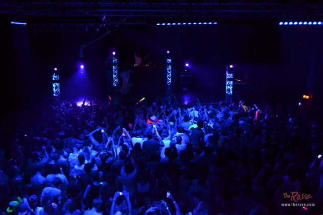 GLOWBALL 5 BLACK LIGHT NEON CIRCUS event information