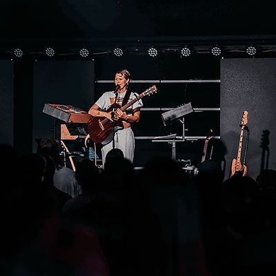 Briet concert photo 15 - October 16, 2026